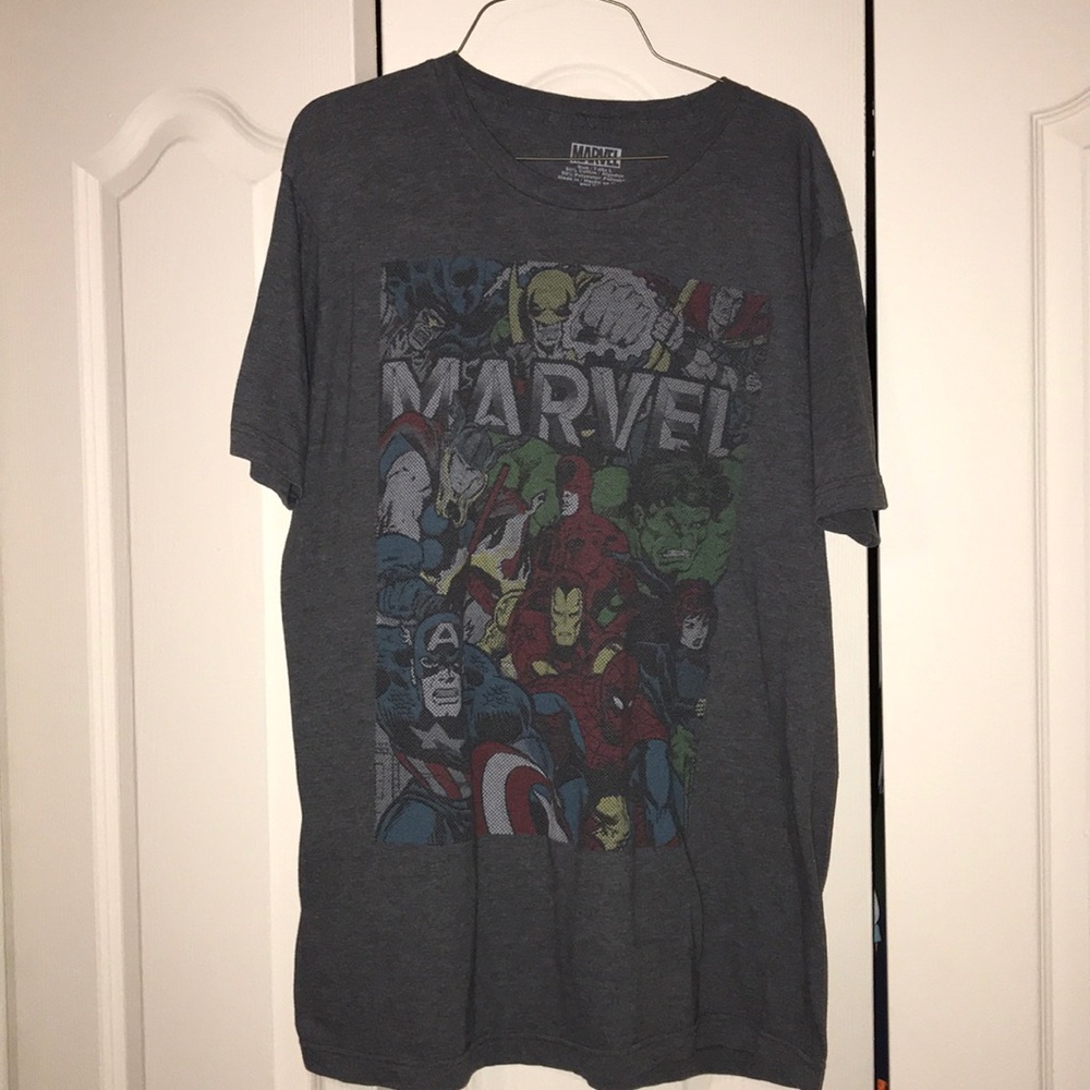 Gray Men’s Marvel Shirt Large